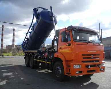 фото Автоцистерна илососная 5676-33 (АКНС-15-6520) на шасси КАМАЗ 6520-73
в