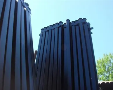 фото Столбы металлические заборные