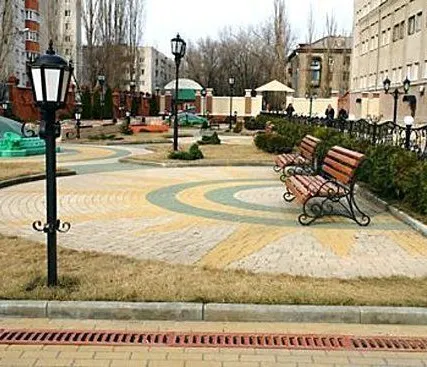 Фото №0 Монтаж сетки рабицы