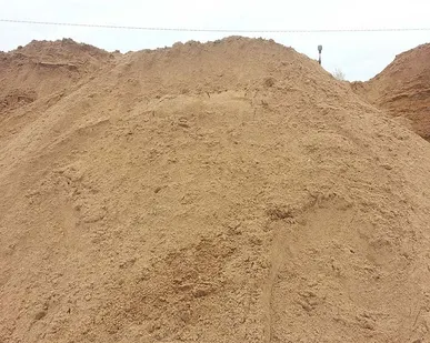 фото Строительный песок с доставкой в Санкт-Петербурге