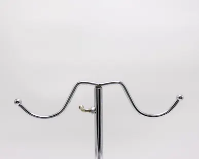 фото Вешало настольное, H=370-770мм, основание d180мм, хром