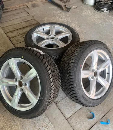 Фото №0 Шиномонтаж