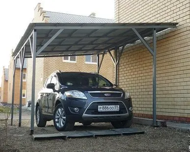 фото Односкатный навес для автомобиля
