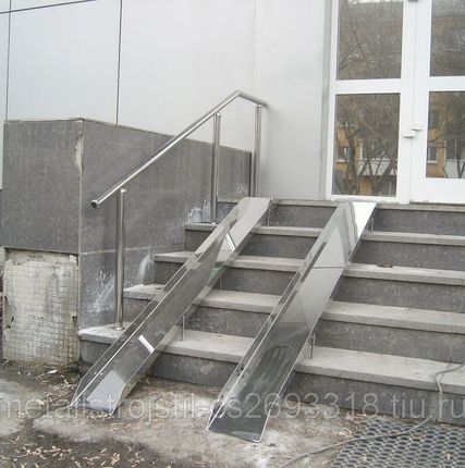 Фото №0 Пандус откидной из алюминия