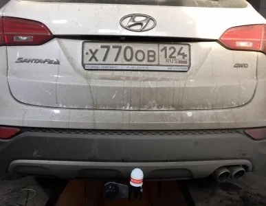 фото Hyundai Santa Fe (3) c 2012 по 2018 года выпуска, включая Hyundai Santa Fe Premium с 2016 по 2018 года выпуска / KIA Sorento с 2