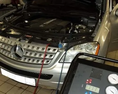 фото Зaпpaвкa aвтoкoндициoнepoв c выездом