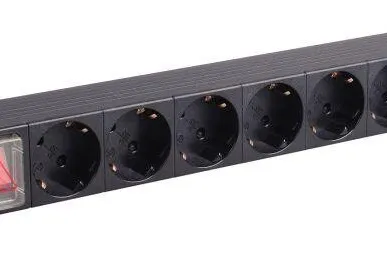 фото Блок розеток 8 мест PDU (немец. станд.) с LED выкл. 1U без шнура вх. C14 алюм. профиль с автоматом ITK PH12-8D3