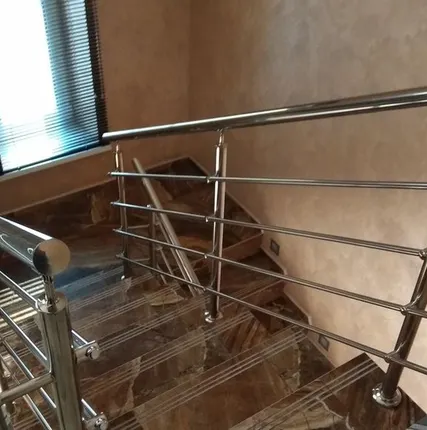 Фото №2 Перила из нержавеющей стали