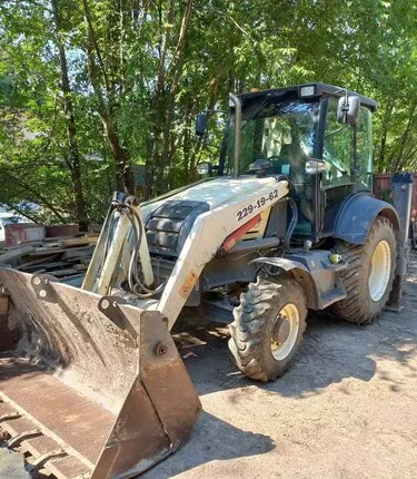 Фото №0 Экскаватор