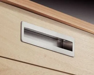 фото Фрезеровка под врезную ручку
в