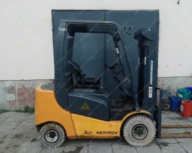 фото Аренда вилочного погрузчика (складского автопогрузчика) Jungheinrich DFG 320, Екатеринбург