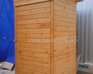 фото Туалет деревянный, садовый