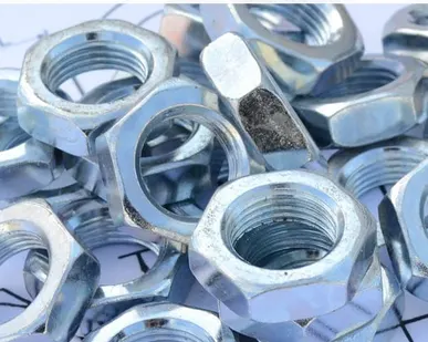 фото Гайка оцинкованная М18