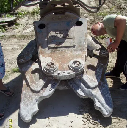 Фото №0 Демонтаж и разбор зданий