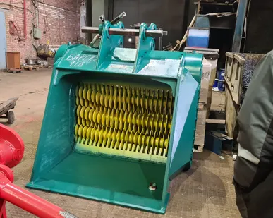 фото Фирменные просеивающие ковши валковые