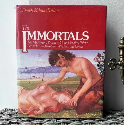 Фото №0 Книга Бессмертные на английском языке