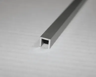 фото ДЕКОПРОФИЛЬ профиль П-образный 10х10мм 2,95м алюминиевый анодированный - Черный - 10х10 мм