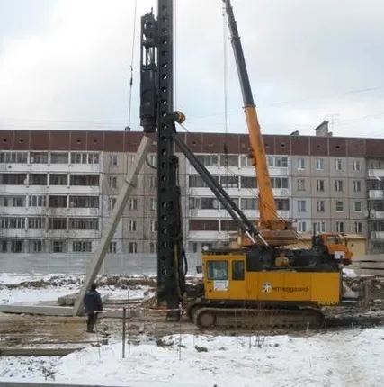 Фото №0 Аренда сваебойной установки Liebherr