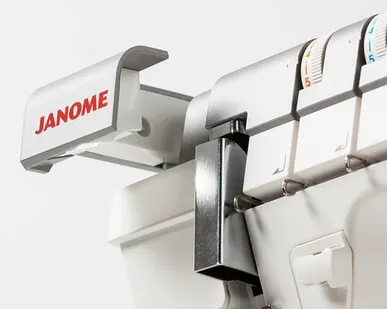 фото Распошивальная машина Janome CoverPro 3000 Professional