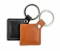 фото ключи от домофона .кожаный