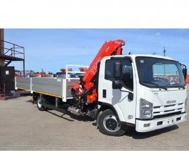 фото Бортовой грузовик с манипулятором Isuzu Elf 9.5(NQR90LM-403) с КМУ Fassi