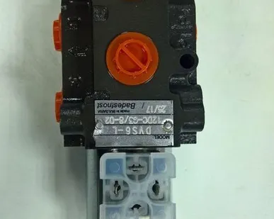 фото Переключатель потока (дивертор) DVS6-6/2-12DC-G38-02