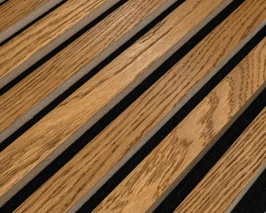 фото Акустическая реечная панель – Дуб Бурбон, шпон - Черный - 2400 мм - Целая