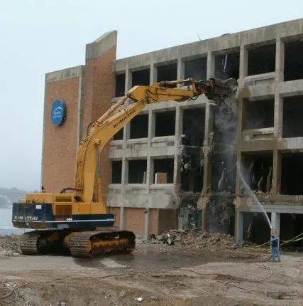Фото №0 Демонтаж конструкции зданий