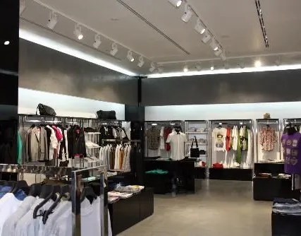 Фото №0 Ремонт магазинов.