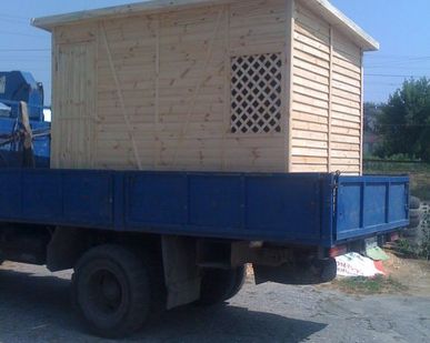 фото Бытовка из дерева в сборе. Отделка. Доставка.
