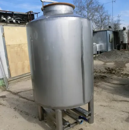 Фото №0 Емкость нержавеющая, объем 1,1 куб.м. Б/У в Москве