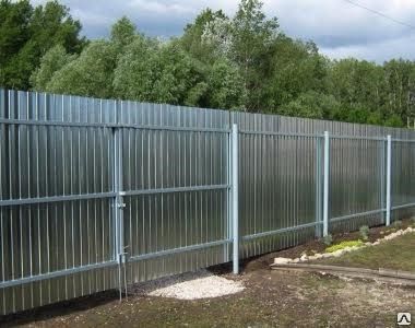 фото Забор из профлиста оцинкованный, высота 2м