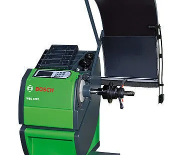 фото Станок балансировочный для колёс Bosch WBE 4225
