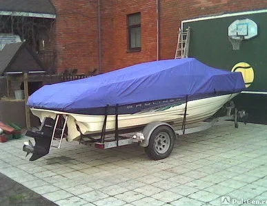 фото Изготовление чехлов, укрытий на катера, автомобили по форме