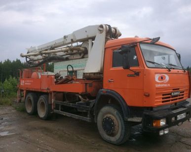 фото Услуги автобетононасоса 58152А на базе КАМАЗ-65115