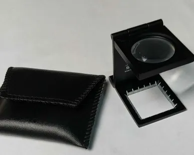 фото Лупа D302 складная, металлическая, 50 x 55 см