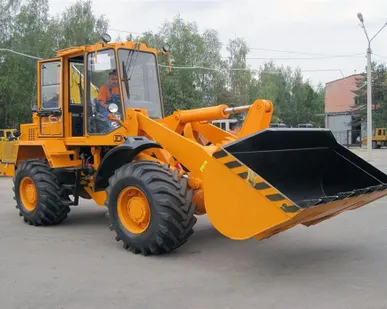 фото Сдаем в аренду фронтальные погрузчики с ковшом 2 м3