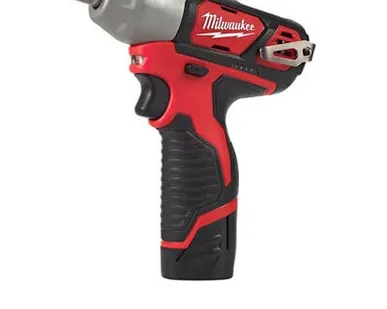фото Аккумуляторный импульсный гайковерт Milwaukee M12 BIW12-202C