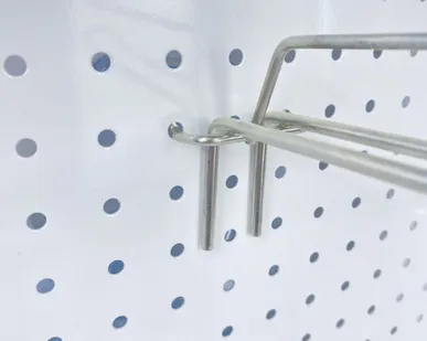 фото Крючок на перфорацию двойной с ценникодержателем L=200мм, d=5мм, шаг 50мм, цинк