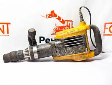 фото Аренда отбойного молотка DEWALT D25899