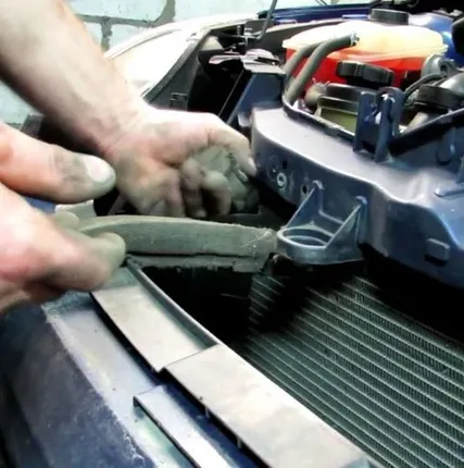 Фото №0 Замена радиатора автомобиля