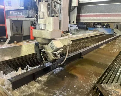 фото Гидроабразивная резка уголка