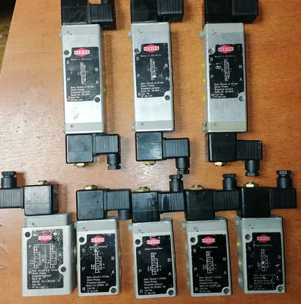 Фото №0 Пневматический клапан с хранения.