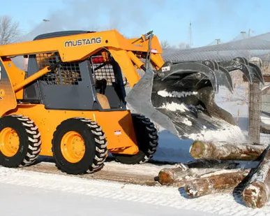 фото Мини погрузчик Mustang 2086 SXT HF
