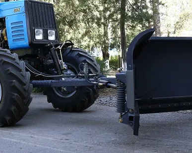 фото Коммунальный отвал-бабочка КО-7 гидроповоротный для МТЗ-80/82(.1)/82П/892/1025(.2)/1221