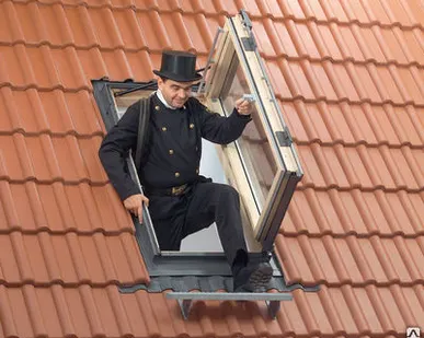 фото Окно для выхода на крышу