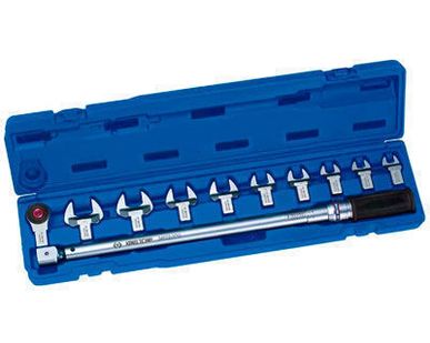фото Ключ динамометрический King Tony 1/2″ 40-200 НМ (с набором насадок)