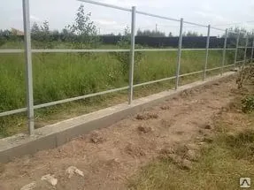 фото Установка фундамента под забор