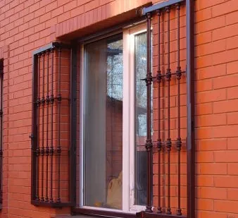 фото Сварные решетки на окна
