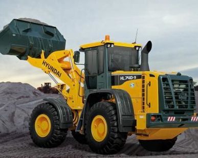 фото Фронтальный погрузчик HYUNDAI HL-740-9S